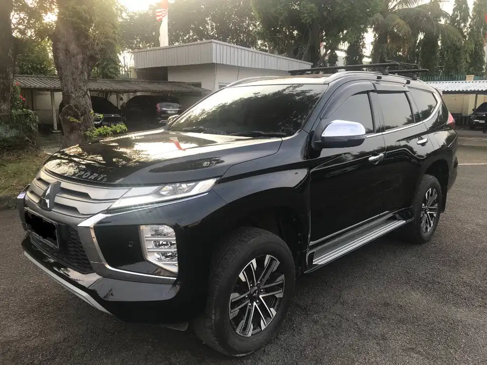 Mitsubishi Pajero Sport Dakar 4x2 A/T Tahun 2022 Hitam - Jual Cepat