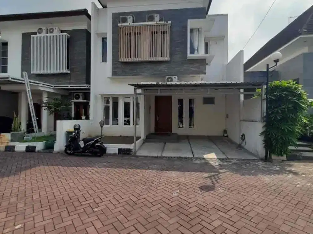 Disewakan Rumah di blakang Hotel Hyat Dalam Perumahan
