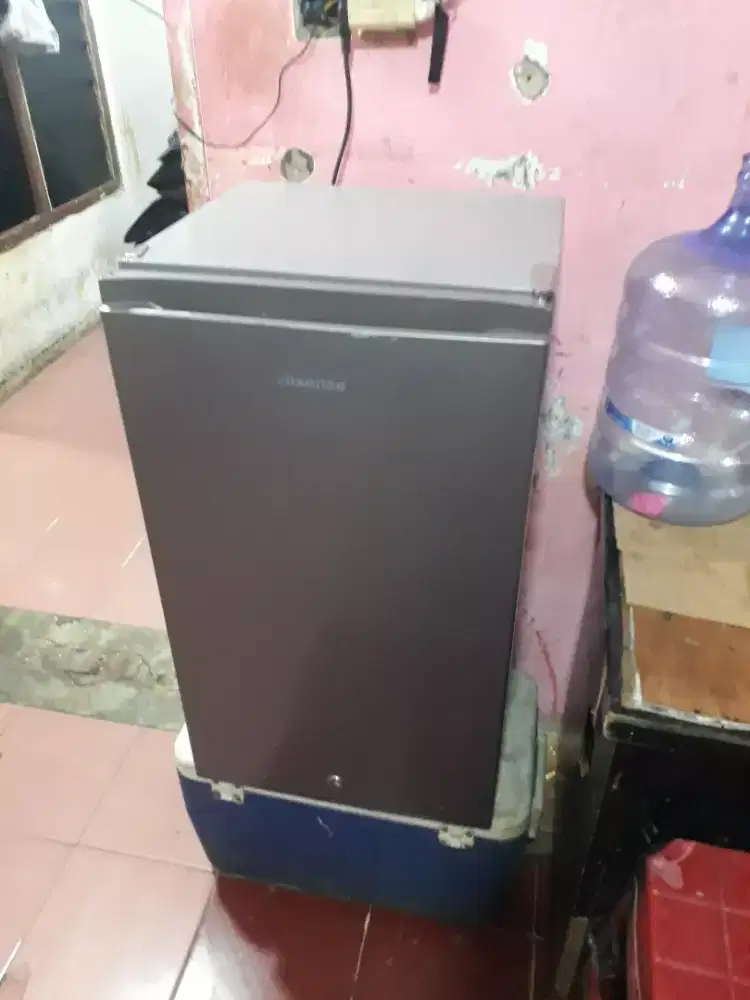 Kulkas 1pintu hisense medium