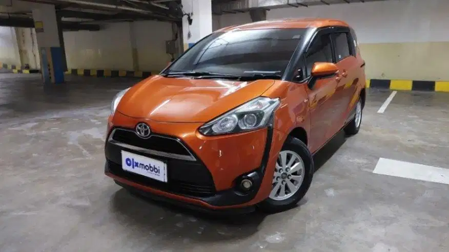 Toyota Sienta  1.5 G Bensin-MT 2017 Orange
