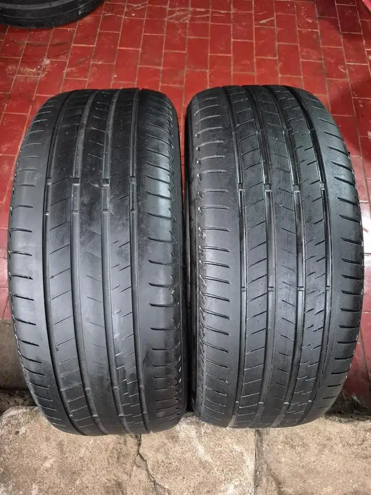 Ban copotan Mercy Bridgestoen alenza 001A RFT 245/50 R19 75% 2023.2pcs