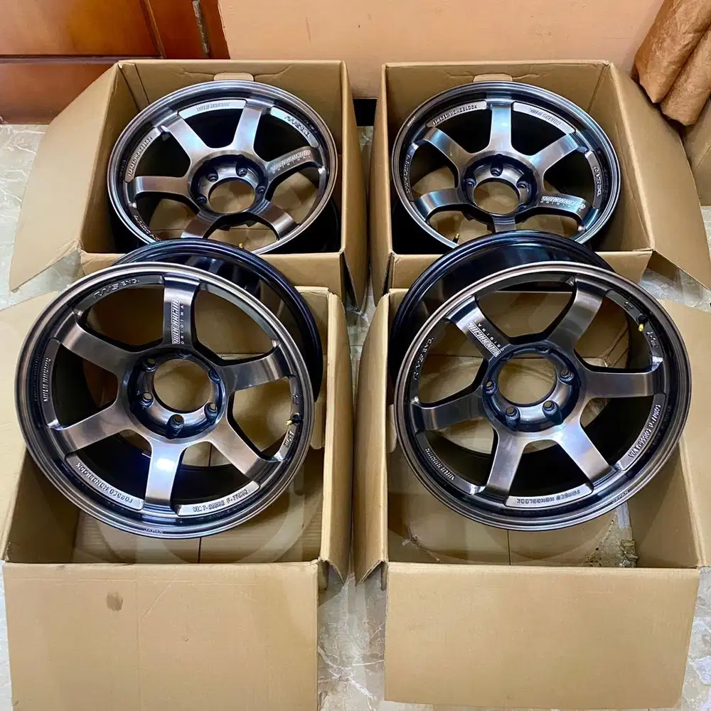 Velg TE37 Hyper Black