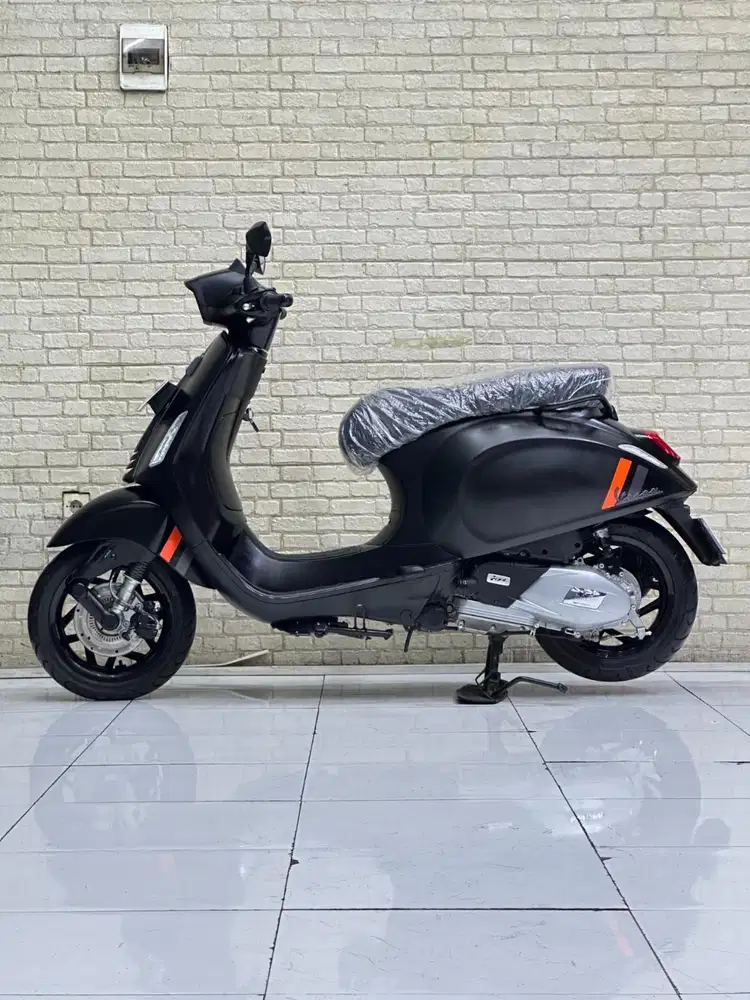ODO 2RB‼️New Vespa Sprint S150 ABS Pmk 2025 Matte Black
Mustika malang