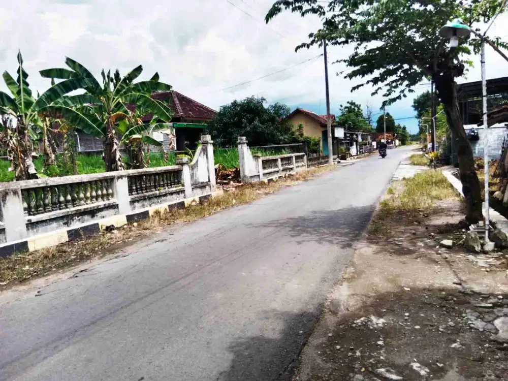 Tanah Murah 668m2 muka 17,5 m,  jalan depan DPU 6m , 4 menit timur DPRD sukoharjo, mandan Sukoharjo