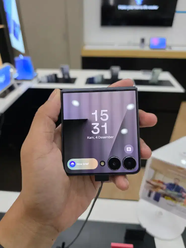 SAMSUNG GALAXY Z FLIP 7