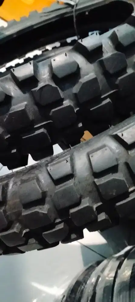 Ban sepeda motor Kawasaki KLX