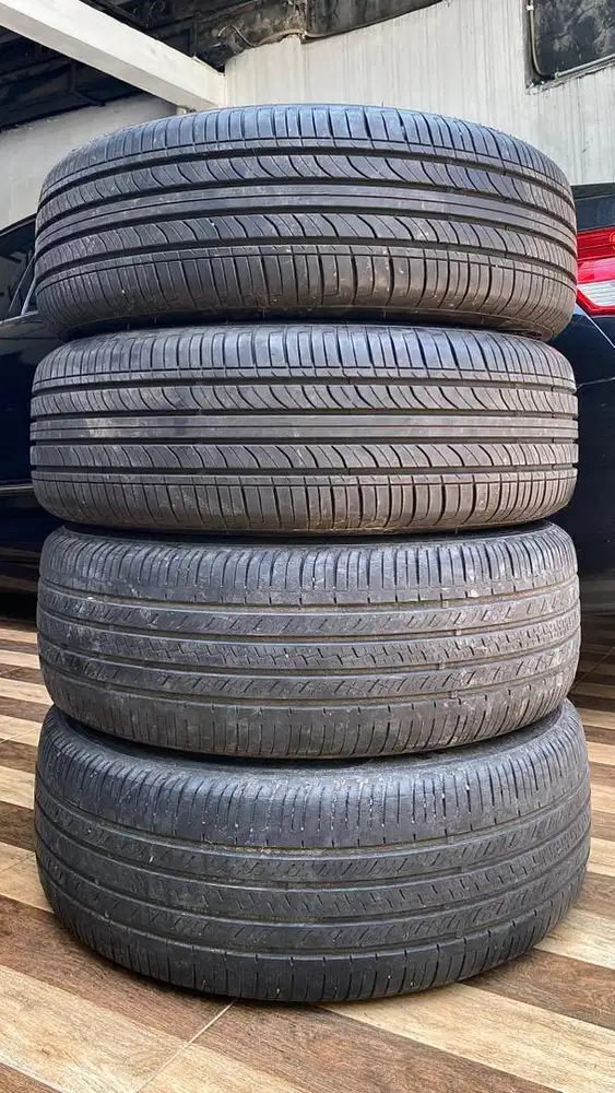 4 Ban 215 60 17 Tebal 90% size 215/60/R17