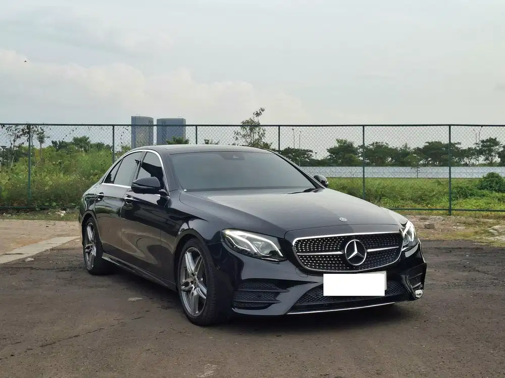 Mercedes-Benz E350 AMG LINE AT 2019 Bensin