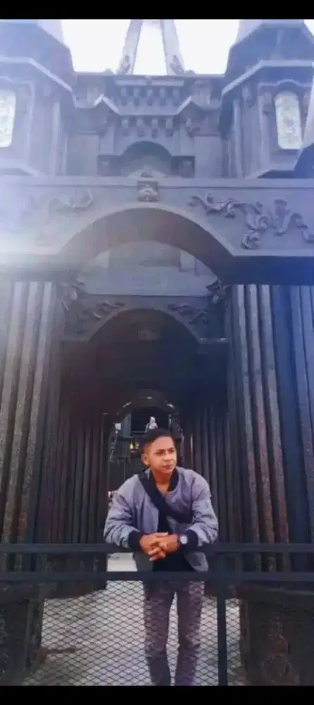 Saya mencari samingan dari pagi sampai jam 11 siang siap kerja apa aja