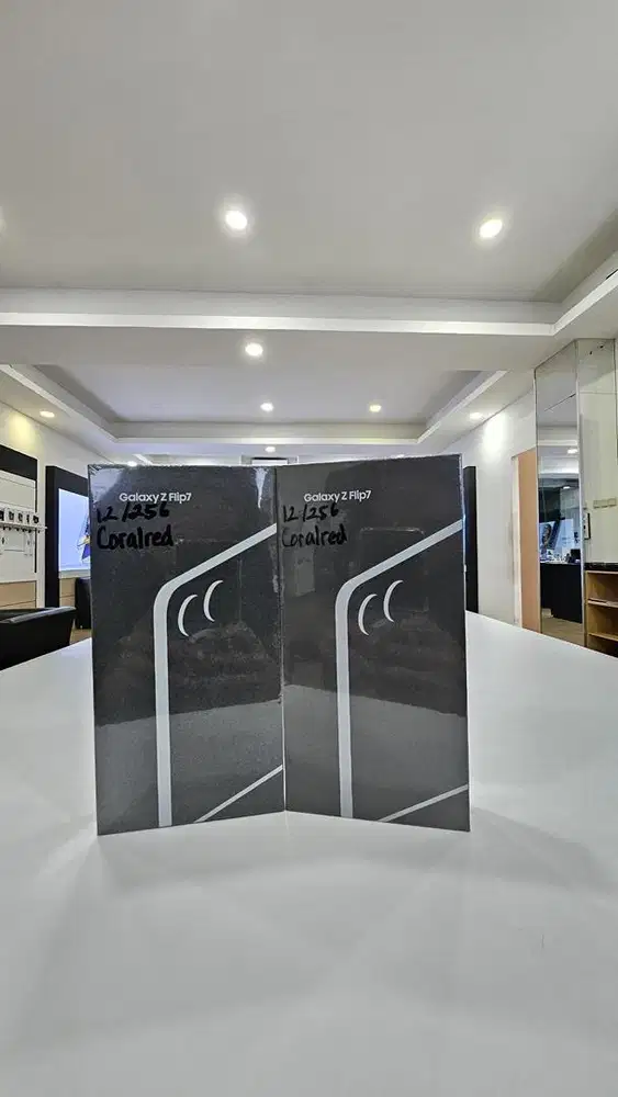 SAMSUNG Z FLIP7 12/256