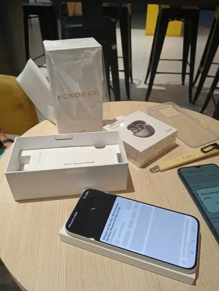HONOR 400 LITE 5G EARBUDS+GIFT