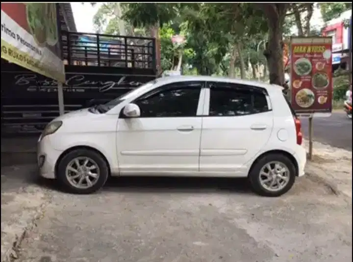 Kia Picanto 2011 Bensin