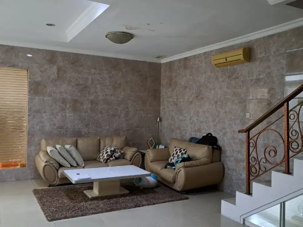 DIJUAL RUMAH GRAND ORCHARD CLOVER - KELAPA GADING