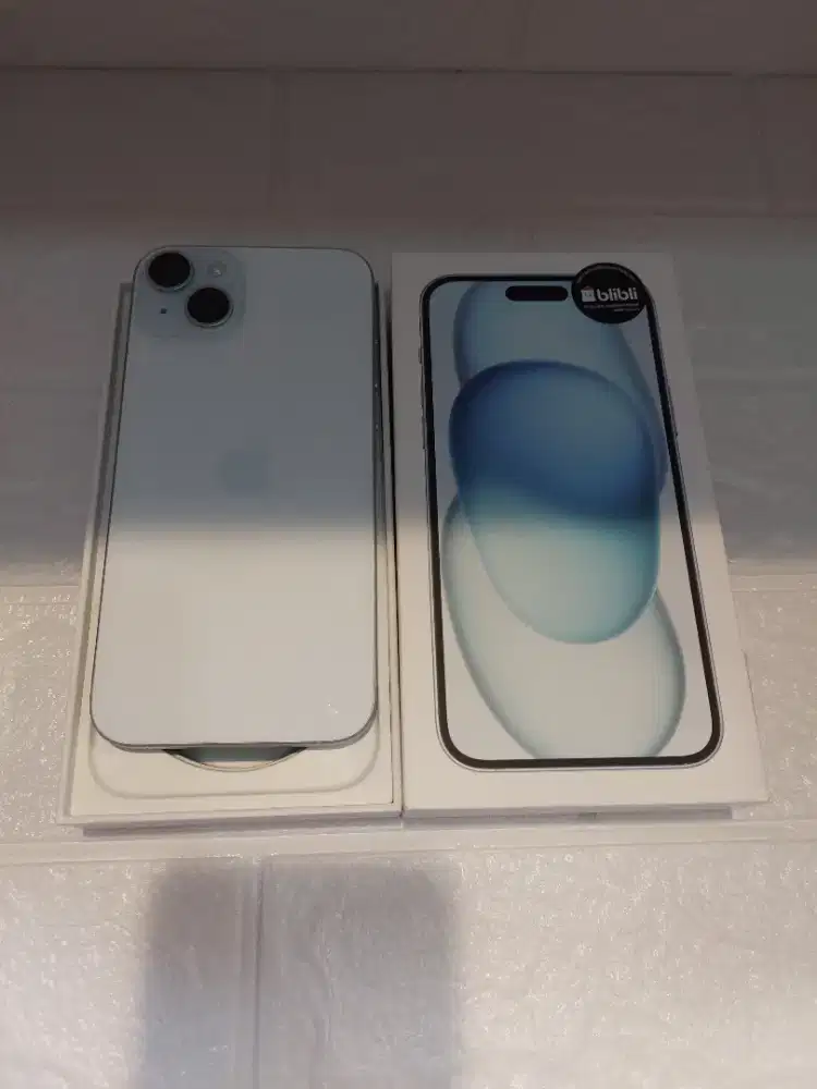Iphone 15 plus 128gb second garansi resmi BliBli