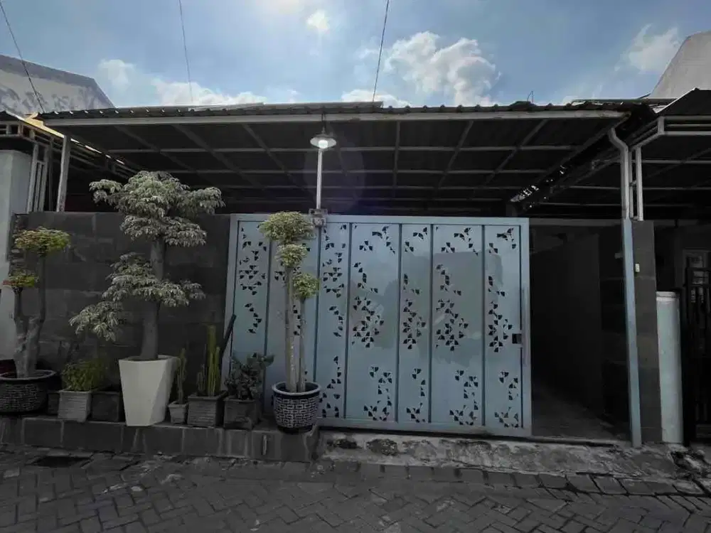 Rumah Luas Semanggi Mangrove dekat pos Satpam