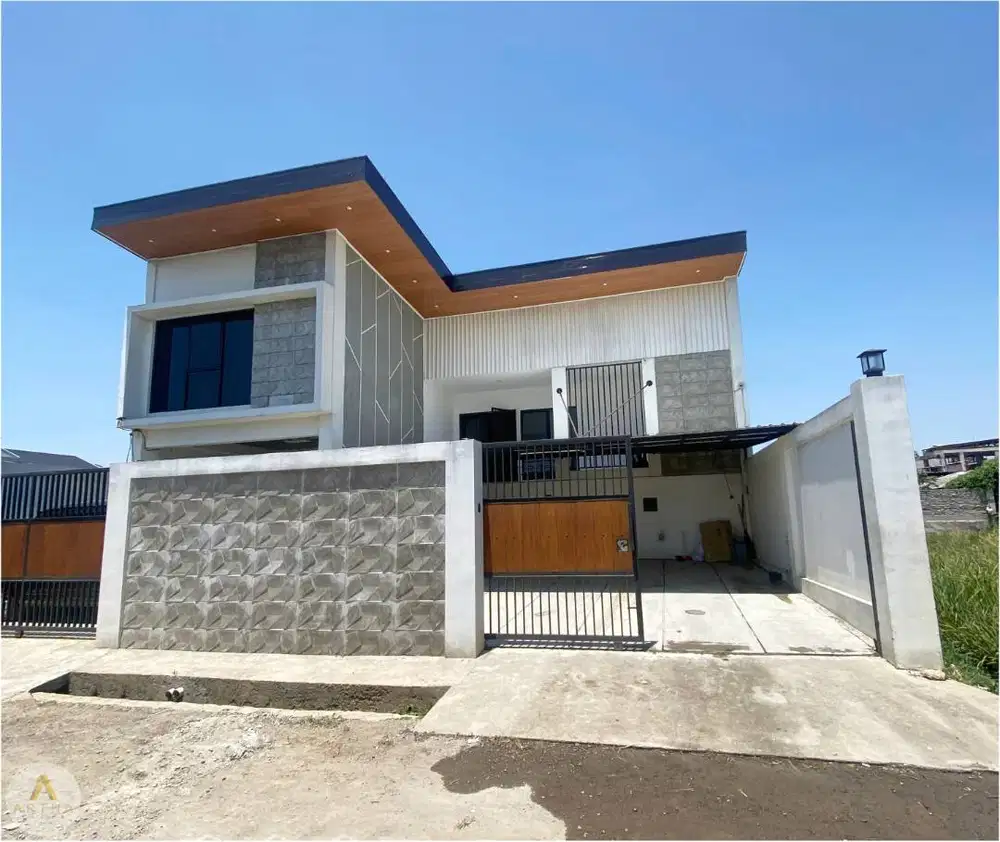 Rumah di Cisaranten Siap Huni ada Basement bisa Untuk Workshop