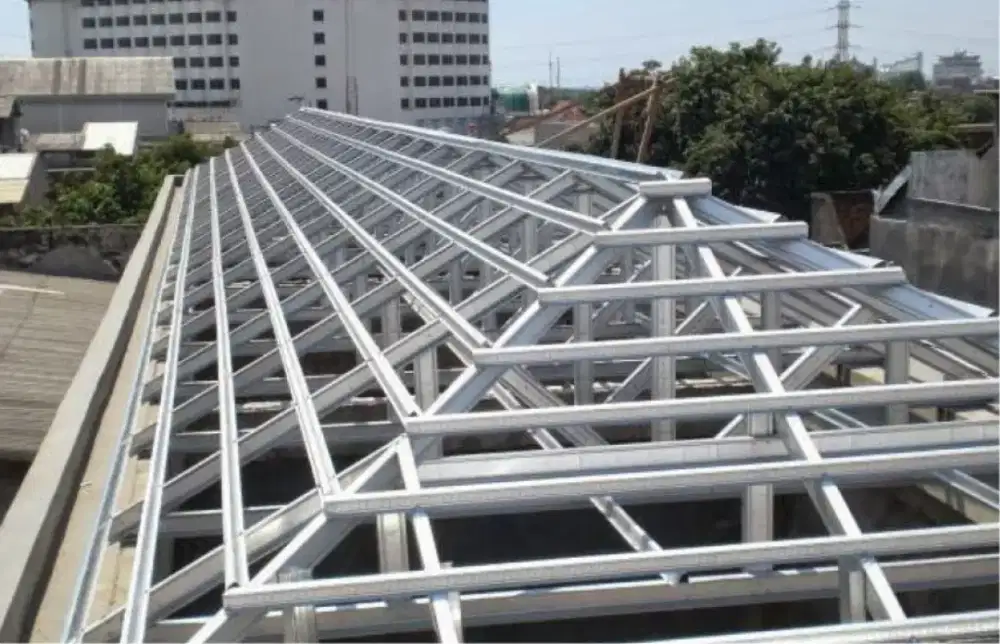 Pemasangan renovasi atap baja ringan