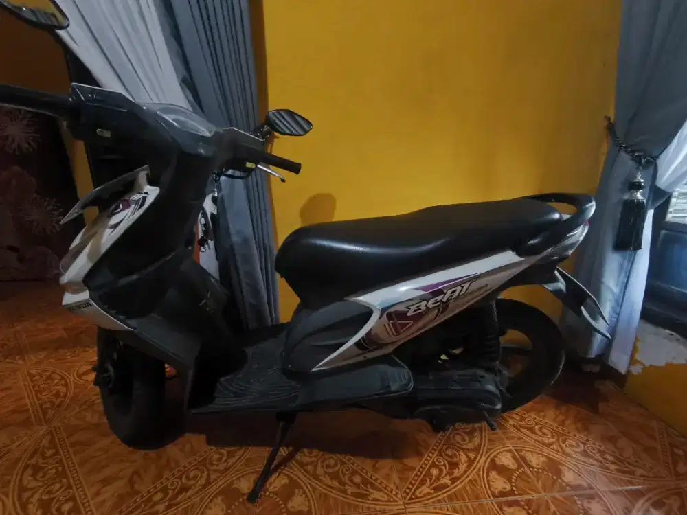 Honda Beat Putih Carbu 2010 (8jt Nego)