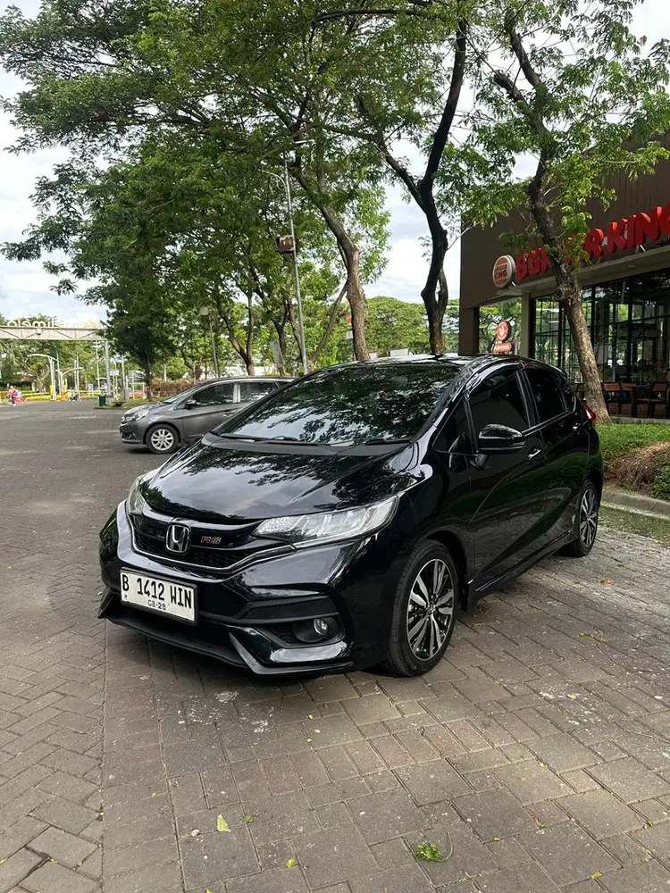Honda Jazz Hitam 2018 Bensin