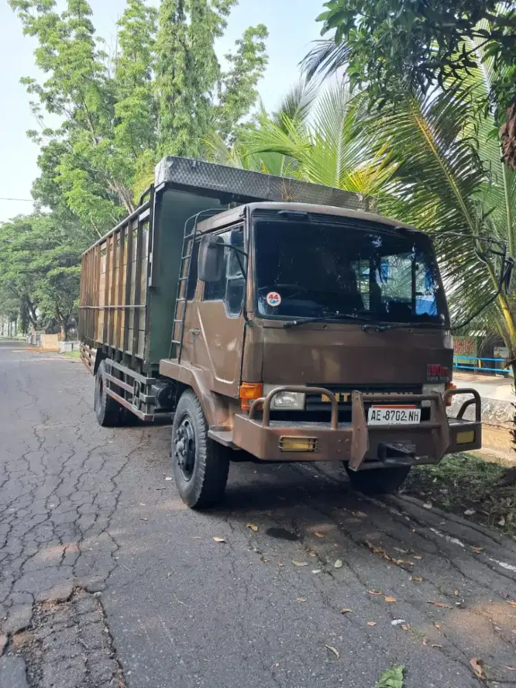 Jual cepat  truk good kondisi