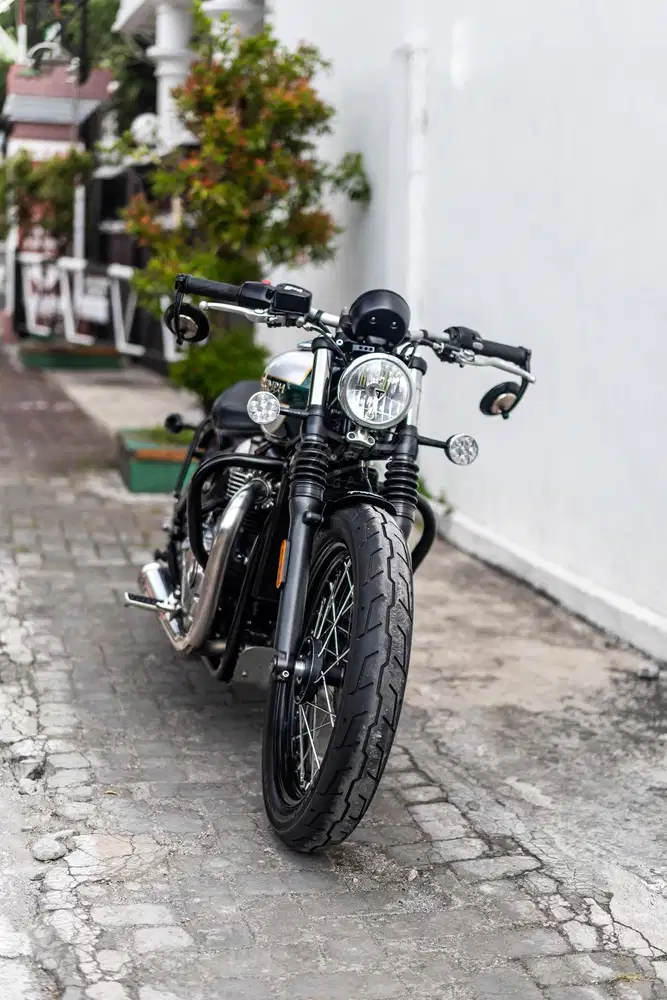 Moge Triumph Bonneville Bobber NIK. 2017 Special Color