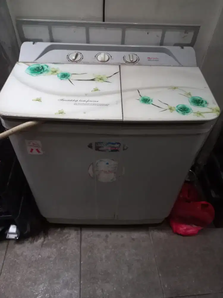 Dijual mesin cuci 2 tabung merk Daimitsu