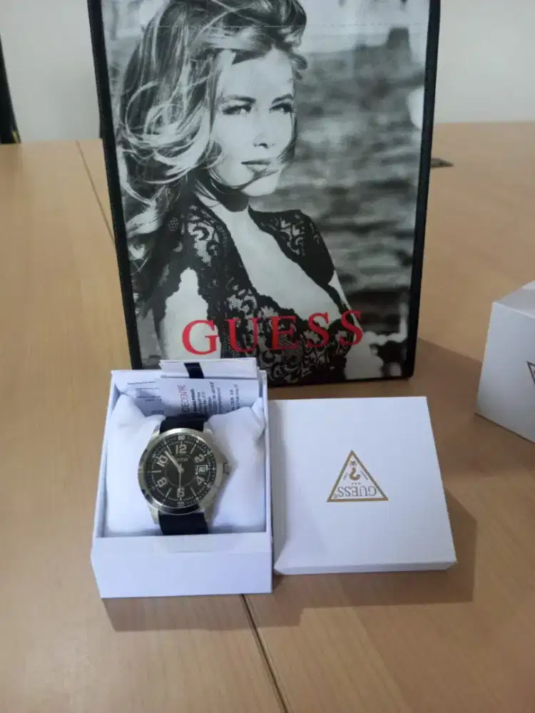 Jam Tangan Guess GW0058G1