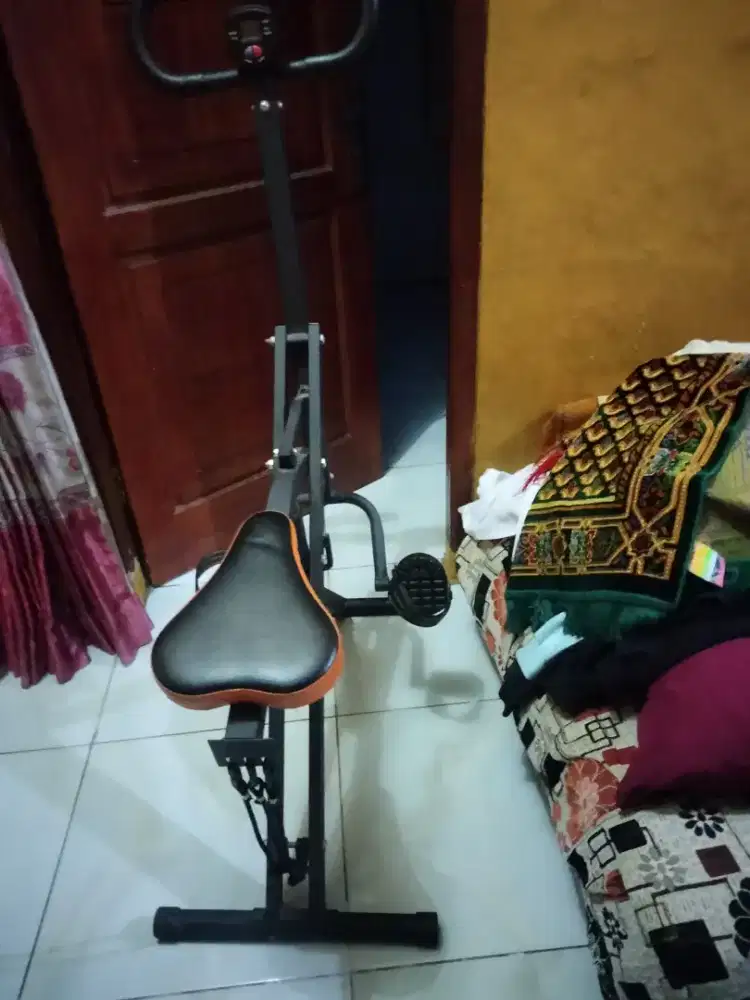 Alat olah raga model sepeda