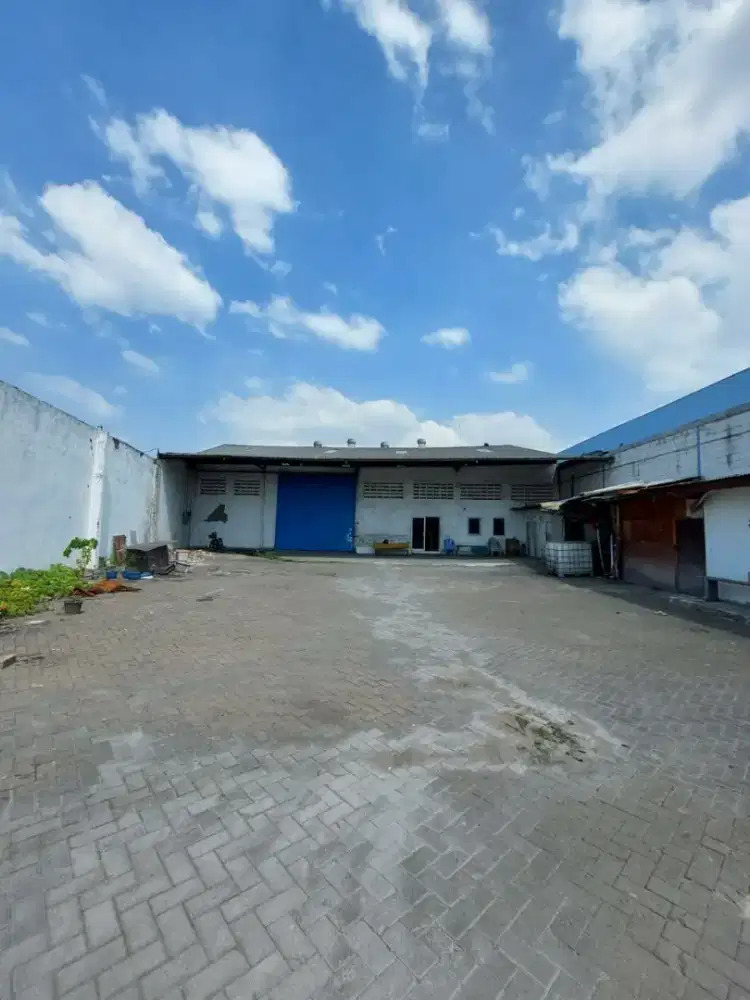 DISEWAKAN GUDANG DI MARGOMULYO SURIMULIA LOKASI STRATEGIS MURAH