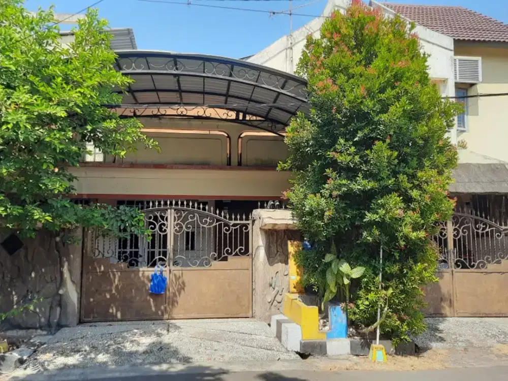 Rumah Wisma Menanggal dekat Ahmad Yani Surabaya selatan