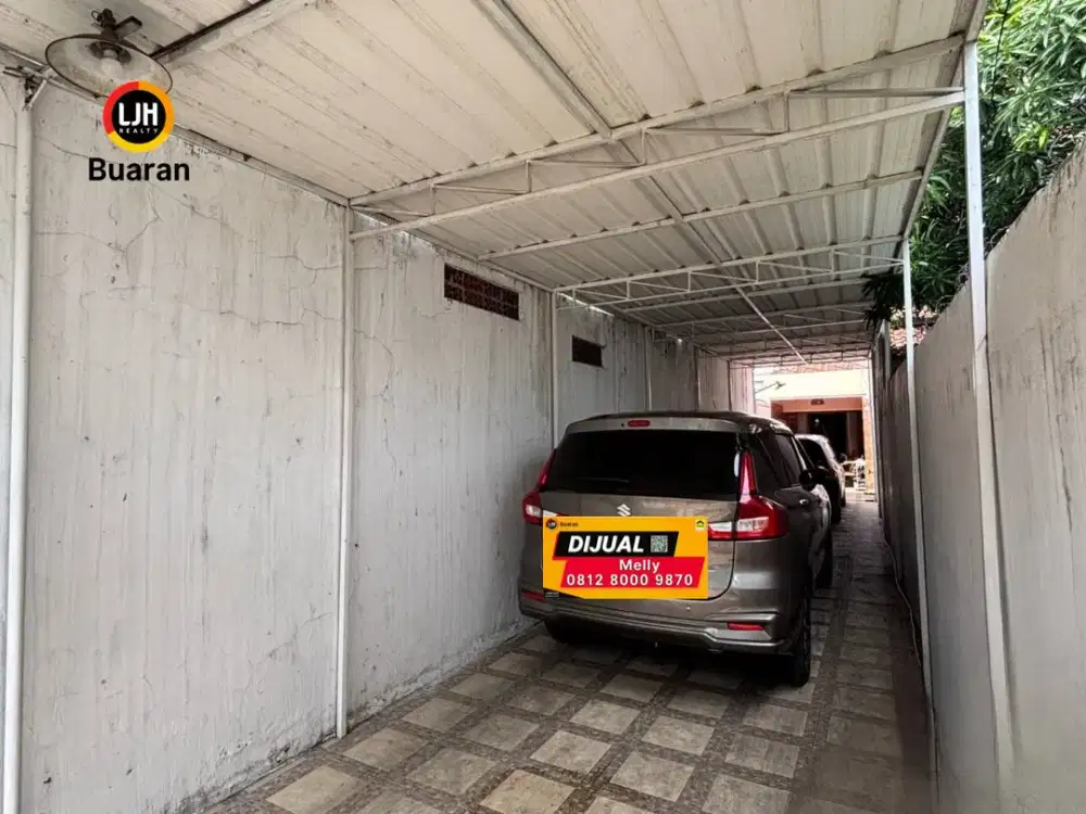 Rumah ini terletak di Jalan Caman Raya Utara Jakasampurna Bekasi