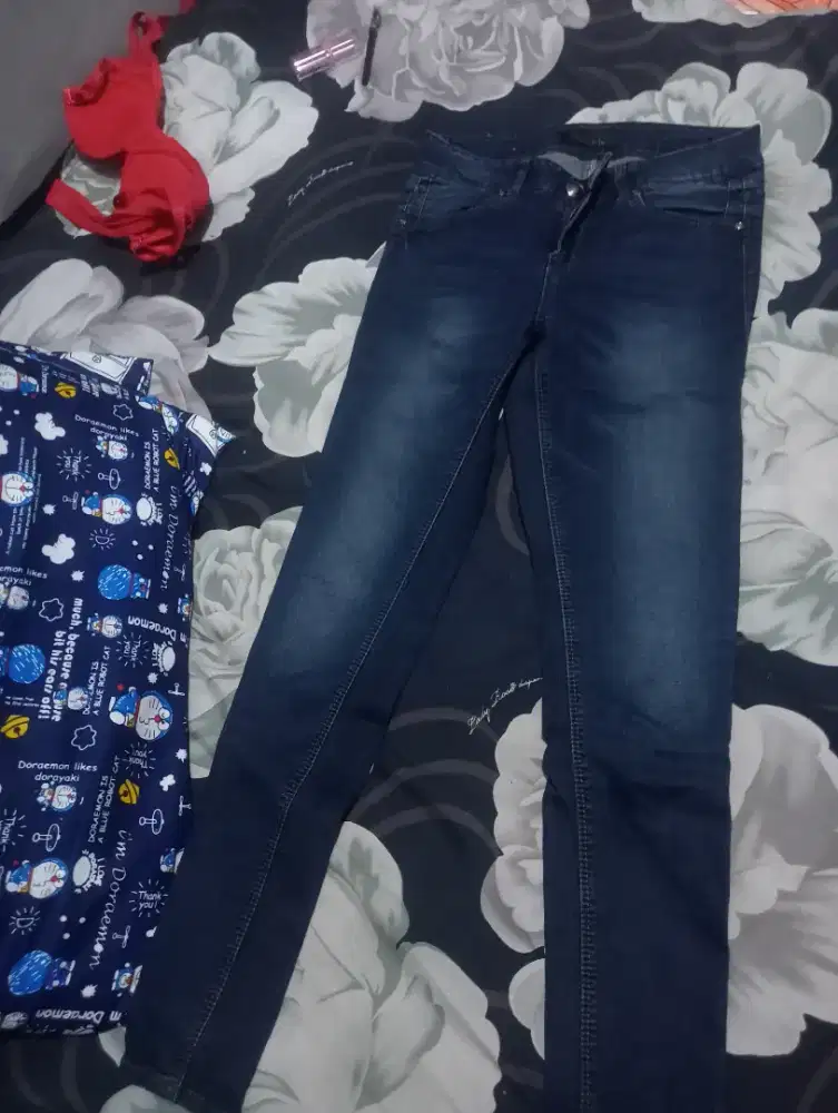 Celana premium sisa 28/29