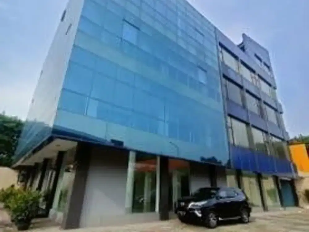 DIJUAL GEDUNG DAERAH JAKARTA PUSAT LT 777 LB 1605 STRATEGIS 5 LANTAI HRG MENARIK