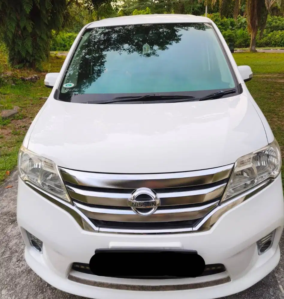Jual Nissan Serena Highway Star Putih  A/T 2014 Kondisi Bagus Terawat