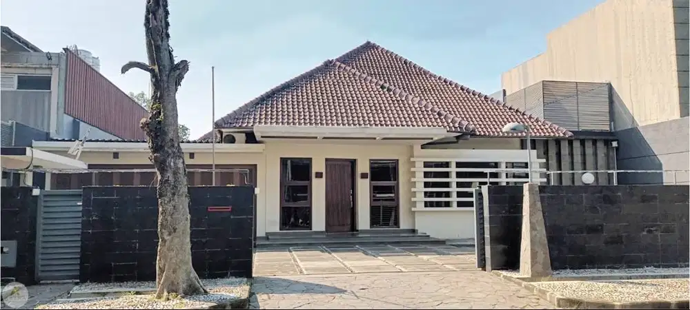 Rumah di Gatot Subroto 1 lantai Siap Huni masih bagus dan terawat