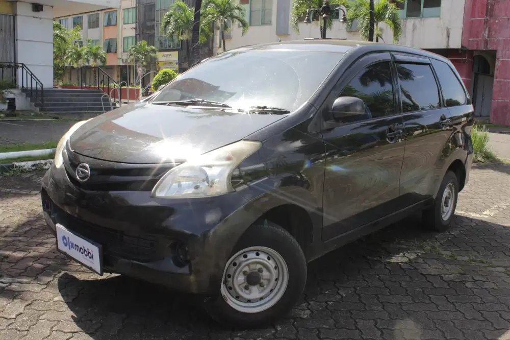 Pajak Panjang - Daihatsu Xenia 1.0 D Bensin-MT 2014