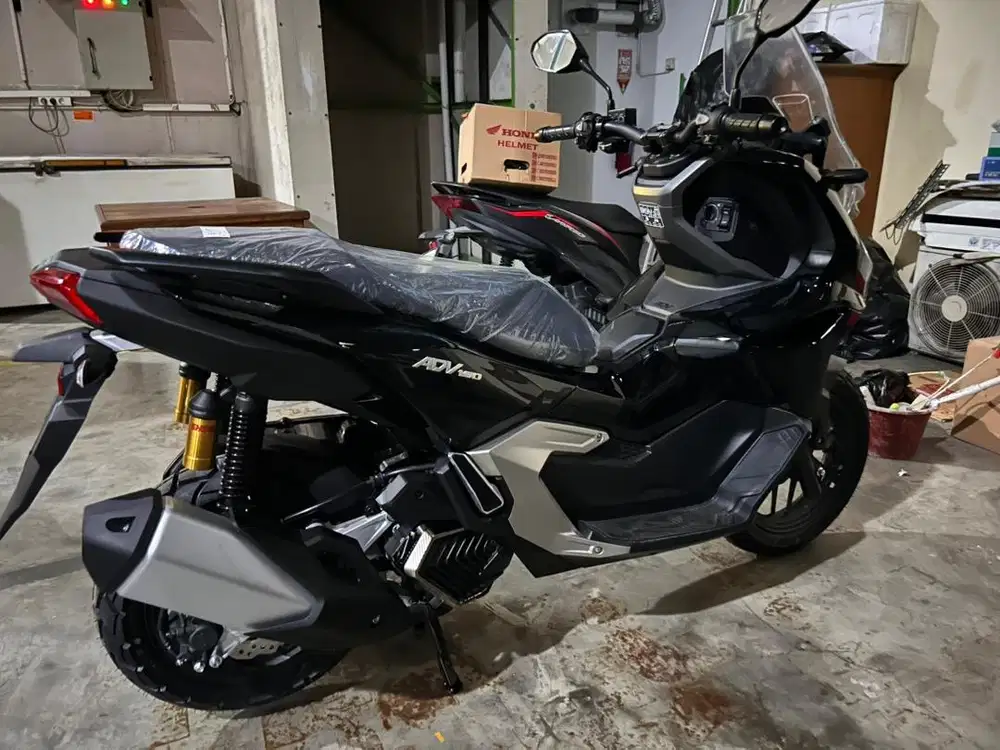 Di Jual Honda ADV 160 CBS Hitam Metalik