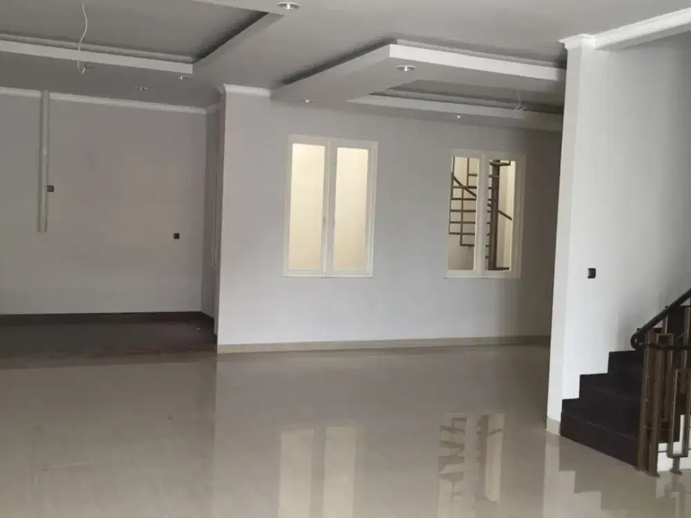 Rumah Baru Lokasi Strategis di Kalibata Jakarta Selatan