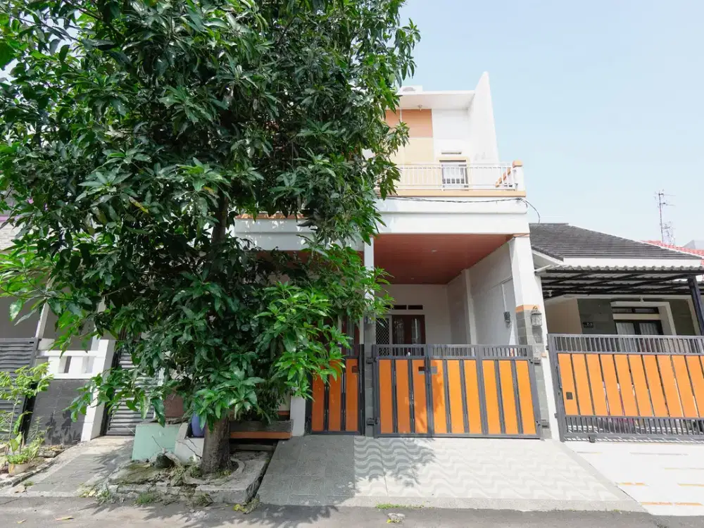 Rumah 10 menit ke Living Plaza Kota Harapan Indah Bebas Banjir J-31614