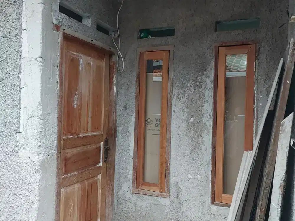 Rumah 2 kamar tidur dekat stasiun dekat sekolah dekat kelurahan dekat puskesmas dan rumah sakit