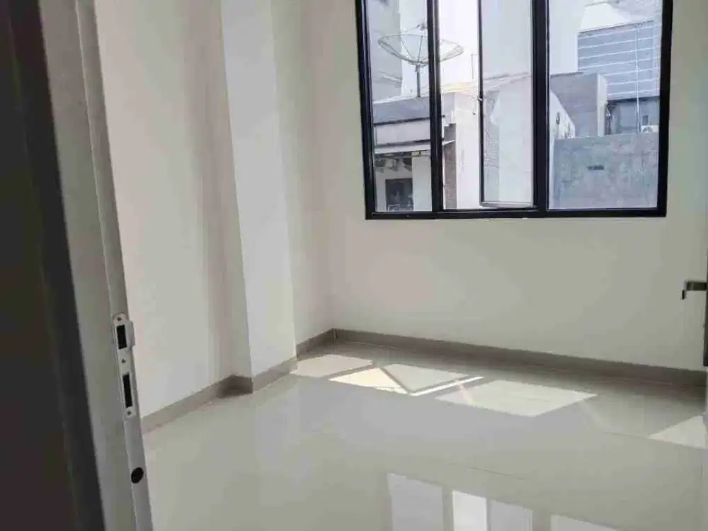 Di Jual Rumah Bangunan Mewah Dekat Dengan Pasar Tradisional Johar Jakarta Pusat