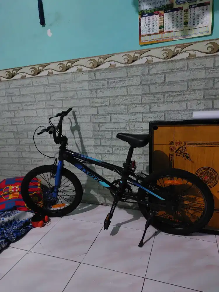 Sepeda bmx anak