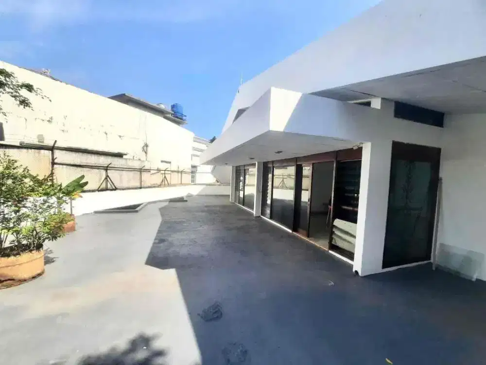 DIJUAL CEPAT! RUMAH LUAS LOKASI STRATEGIS DI PONDOK INDAH