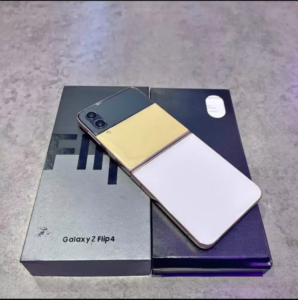 Samsung Galaxy Z Flip4 8/256 sein