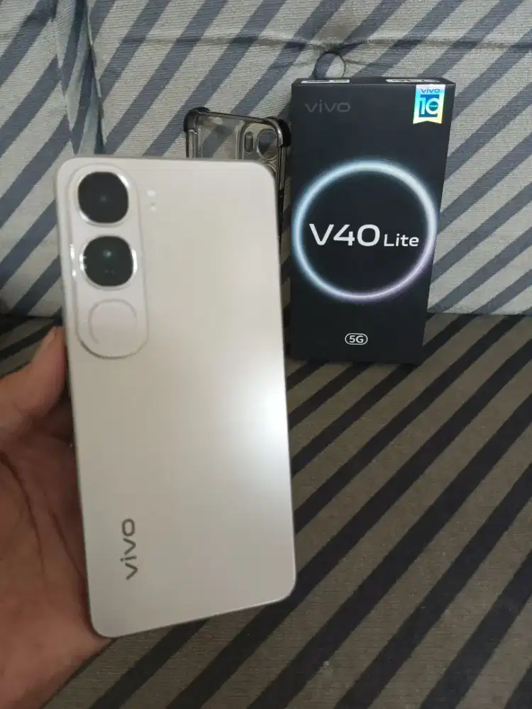 Jual cepat HP Vivo V40 Lite 5G 8+8/256