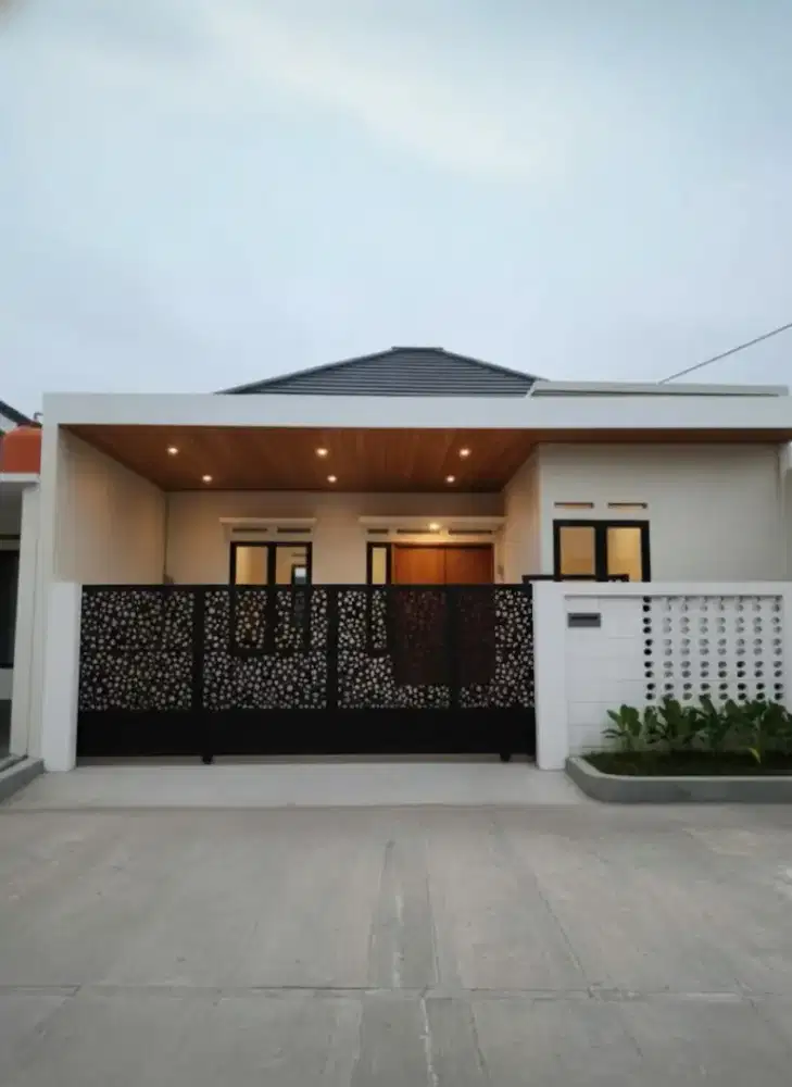 RUMAH CANTIK MODERN DI JALAN KALIURANG KM 13 NGAGLIK SLEMAN DEKAT UII