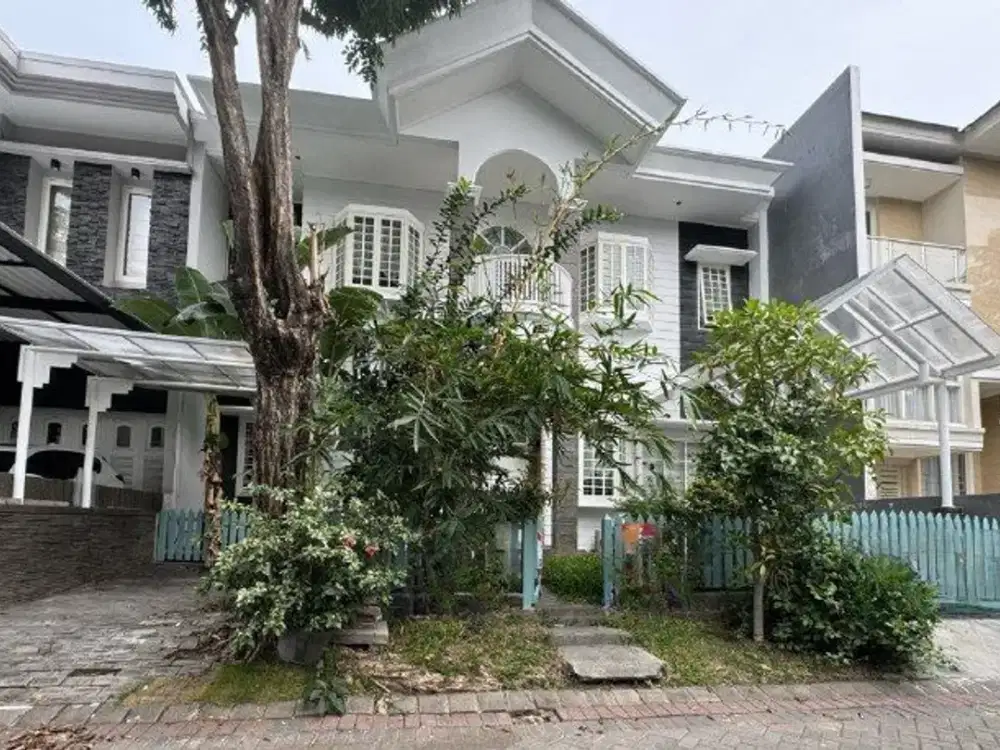 Rumah Pakuwon City One Gate System, STRATEGIS