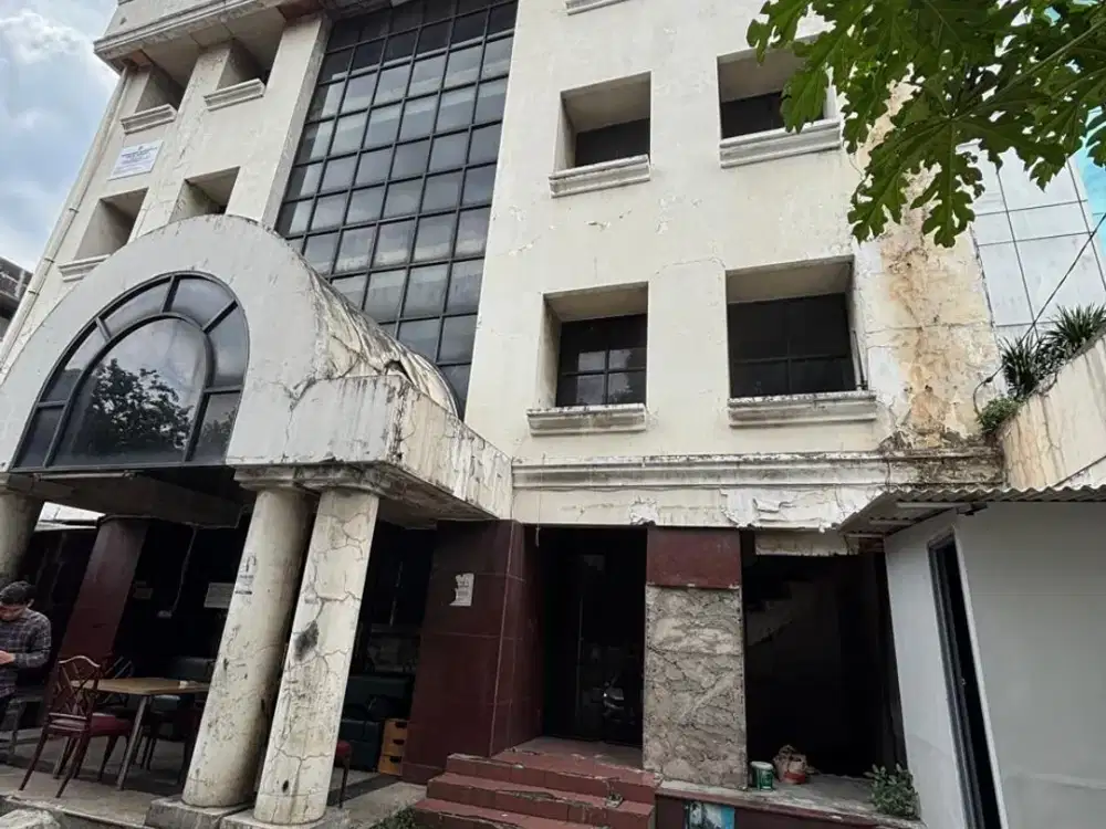Disewakan Bangunan Tua 4 Lantai Wahid Hasyim, Jakpus