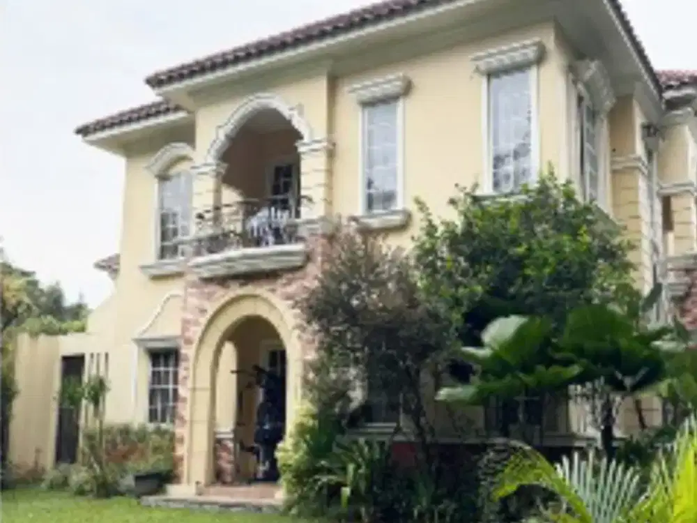 Rumah Hoek di The Green BSD dekat Tol dan Stasiun Kereta