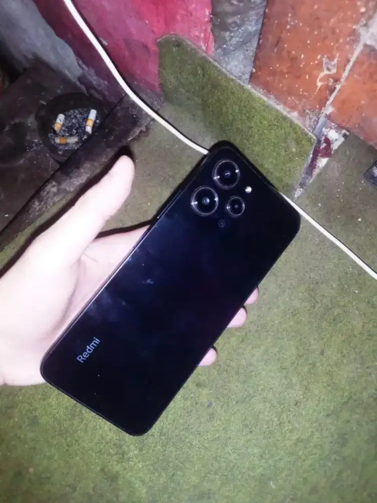 Jual hp bekas Redmi 12 8/128